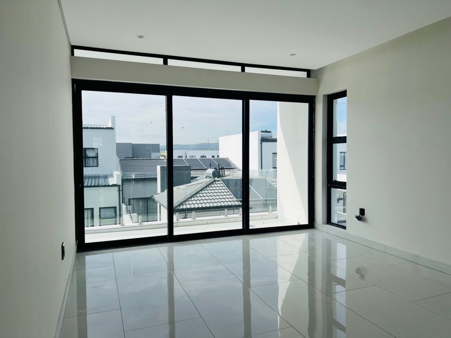  Bedroom Property for Sale in Sandown Western Cape